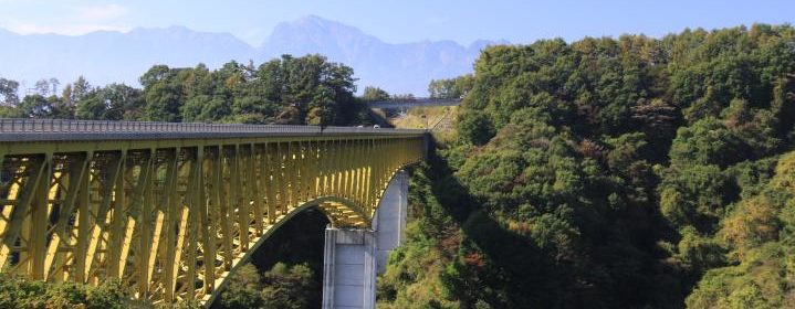 日産cmの黄色い橋はどこ ロケ地の場所への行き方を紹介